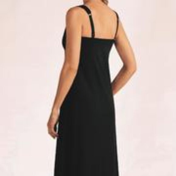 Black Midi Dress💗 - Picture 2 of 5